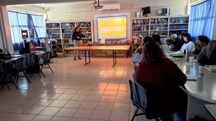 Capacita la UMPC a personal de secundaria para evacuaciones