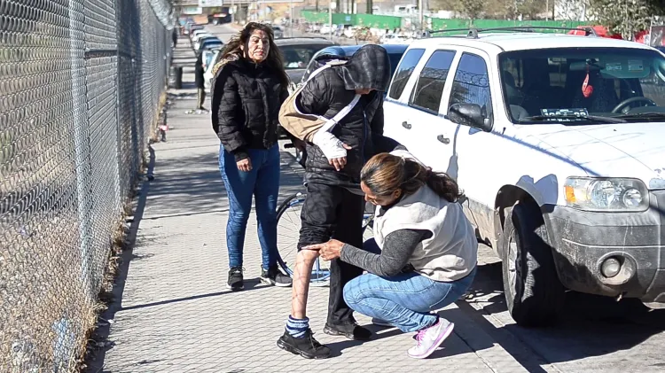 Clama ayuda para salvar pierna de su hijo por negligencia médica