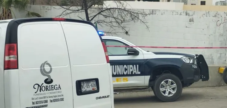 Investigan muerte de persona encontrada en la vía pública