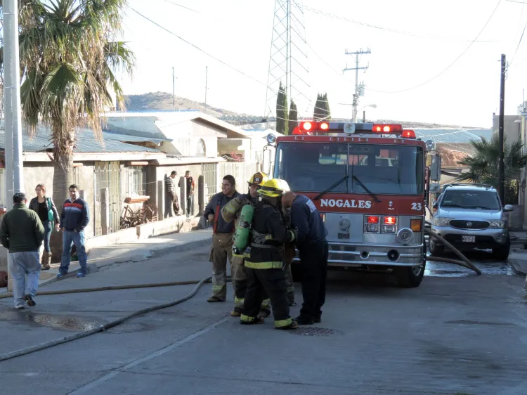 Destruyen las llamas humilde vivienda
