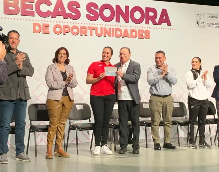 Entregan becas y estímulos económicos a lo mejor del deporte sonorense