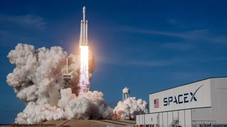 Demandan por acoso sexual y discriminación a SpaceX