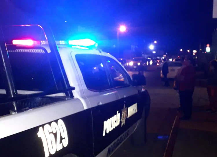 Golpea vecino a pareja y los amenaza de muerte