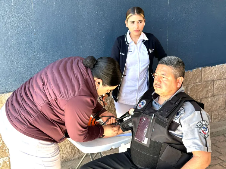 Previenen la hipertensión con jornada de salud