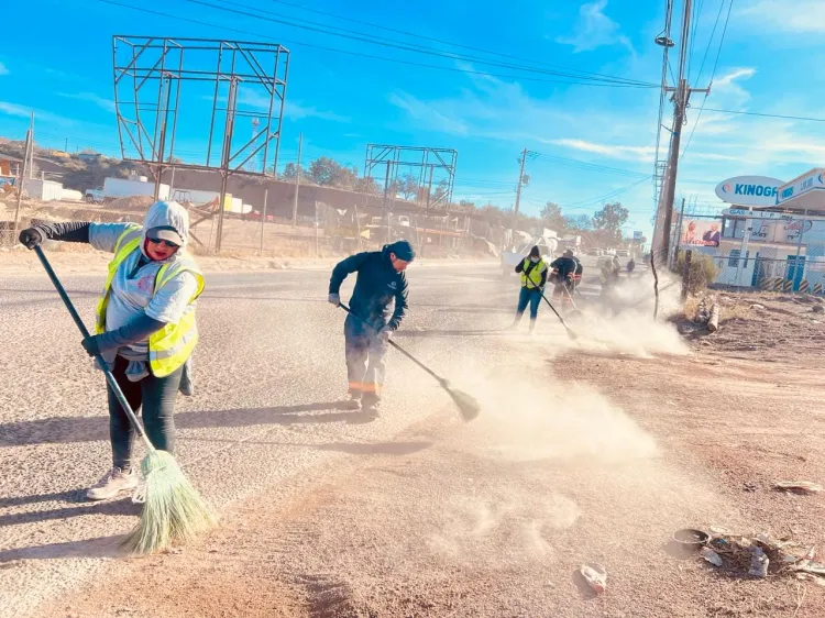 Intensifica Imagen Urbana barrido en varias avenidas