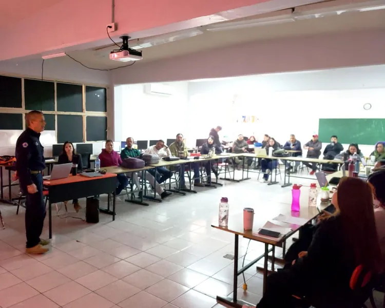 Lleva la UMPC pláticas de prevención a planteles educativos