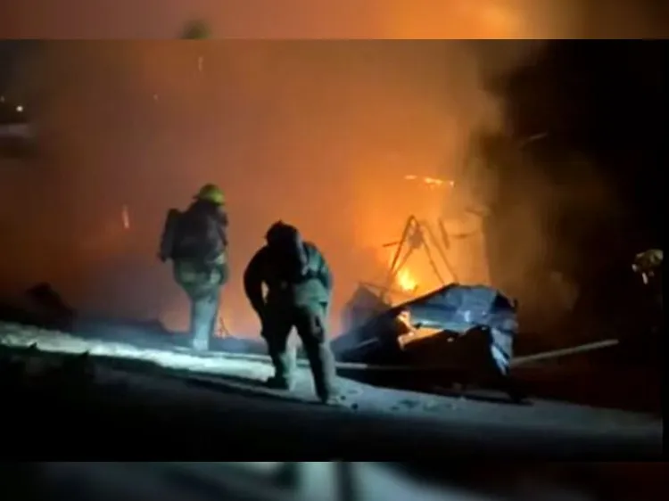 Prende fuego a vehículo de su expareja