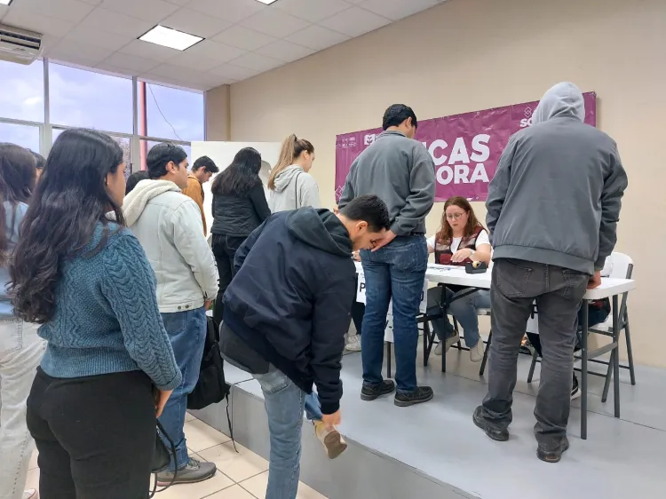 Reciben universitarios becas Sonora de Oportunidades