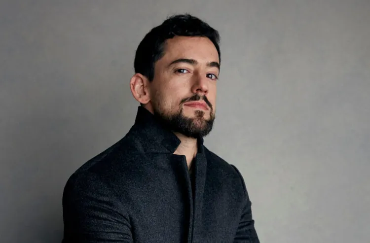 Luis Gerardo Méndez debutará como director