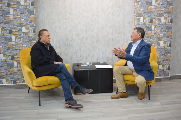 Apoyos se mantienen y la pensión baja a 60 años: Manlio Fabio Beltrones