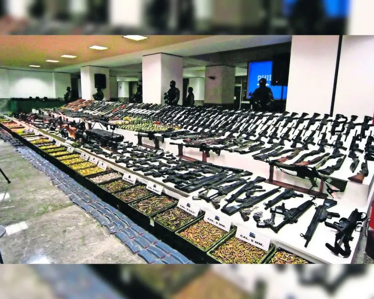 Rebasan las 32 mil armas decomisadas en fronteras en 5 años