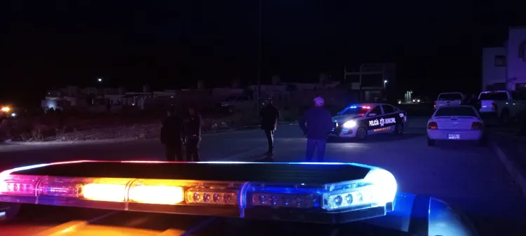 Dañan cortina metálica de expendio