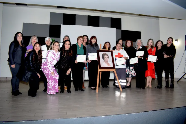 Rinden homenaje a mujeres nogalenses