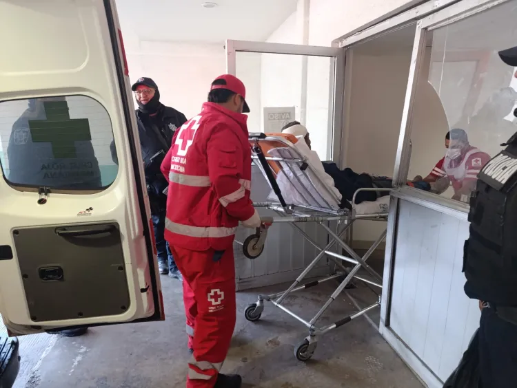 Agreden a hombre con machete y lo internan en hospital