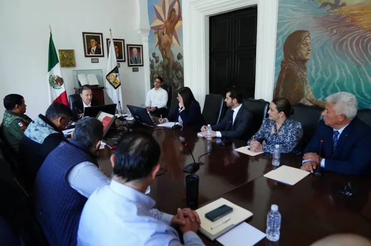 Atiende Gobernador reunión con gremio de transportistas de carga en la entidad