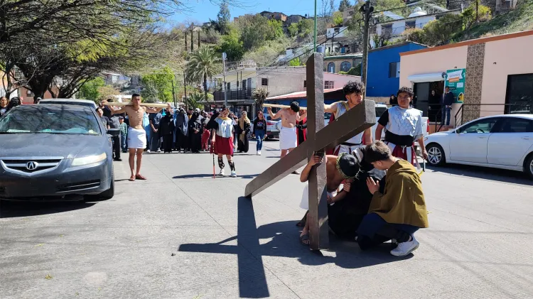 Recrean el tradicional Viacrucis por Semana Santa