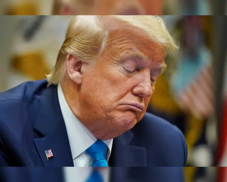 Empresa de Trump cae más de 10% tras enfrentar juicio