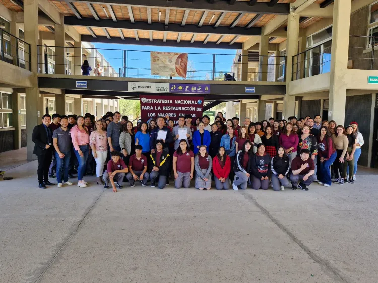 Fortalecen seguridad y prevención en Preparatoria Municipal