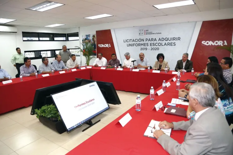 Recibe SEC propuestaspara licitar uniformes