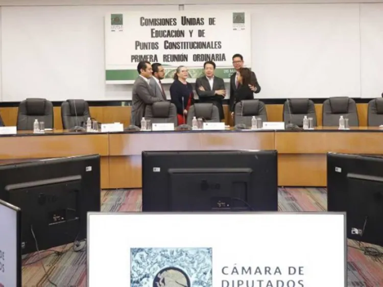 Otra vez por CNTE suspenden discusión de Reforma Educativa