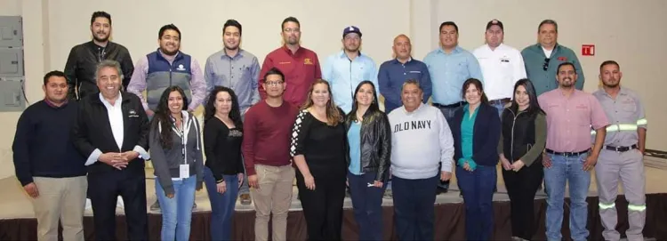 Capacitan a DirectoresResponsables de Obra