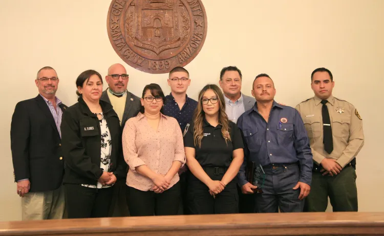 Reconoce Condado a empleados