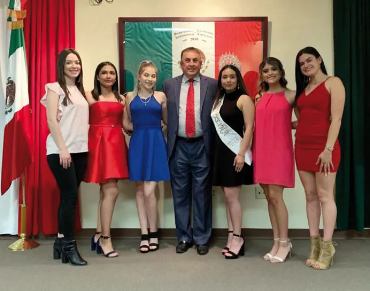 Presentan candidatas a Reina de Fiestas de Mayo