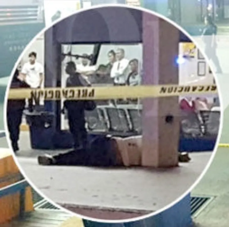 Ejecutan a dos con arma blanca