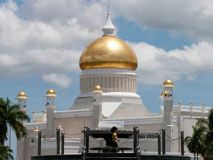 Brunei adopta ley de hierro: lapidación a gays y mutilación a ladrones