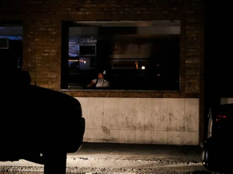 Venezuela cortará la electricidad 18 horas por semana