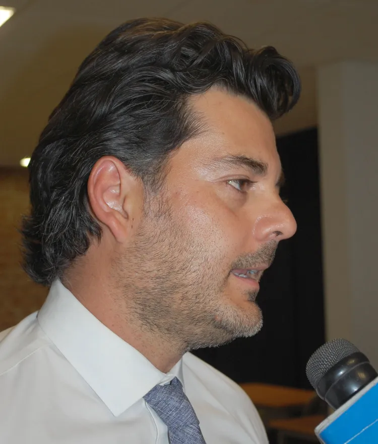 Anuncia Alcalde cambios de funcionarios