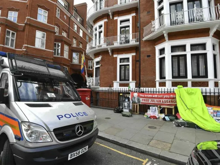 Policía británica arresta a Julian Assange, fundador de WikiLeaks