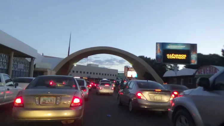 Prevé Aduanas demoras en cruce