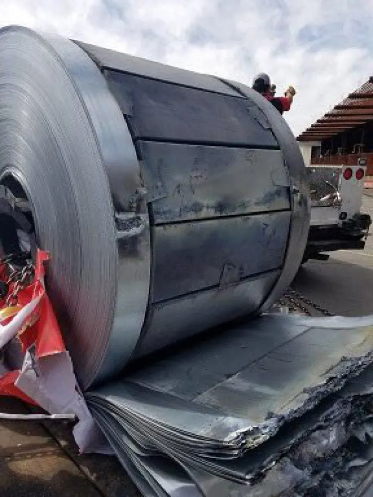 Incautan dos toneladas de droga