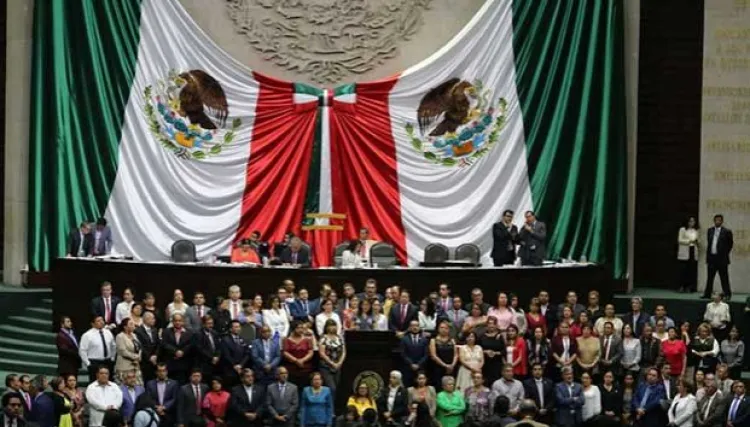 Aprueban diputados la nueva reforma educativa