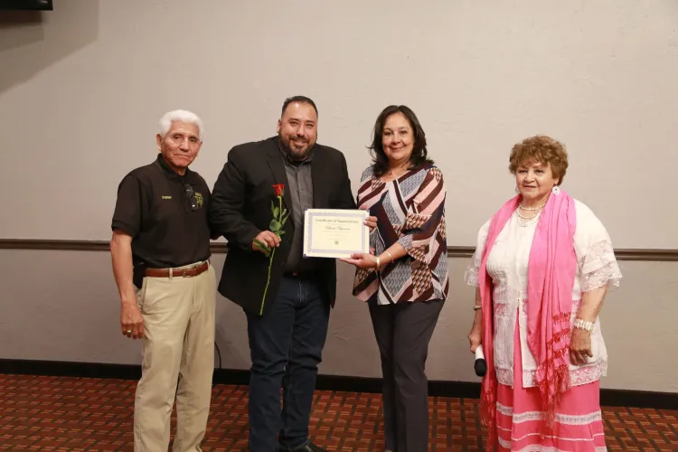 Entregan reconocimiento ciudadano