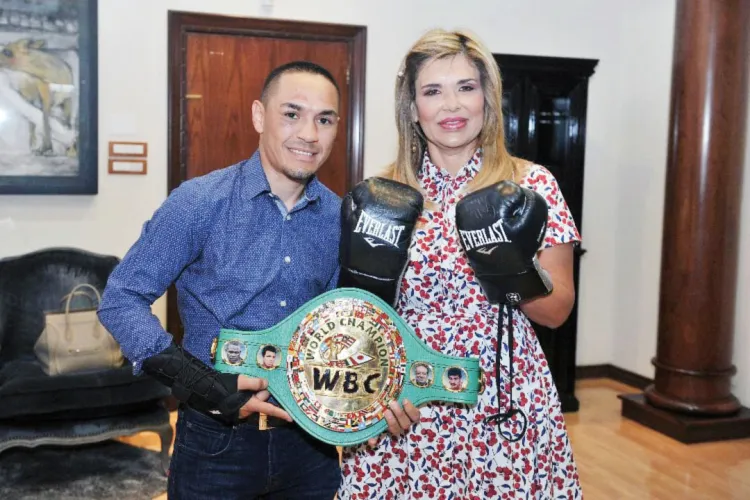 Recibe a campeón mundial