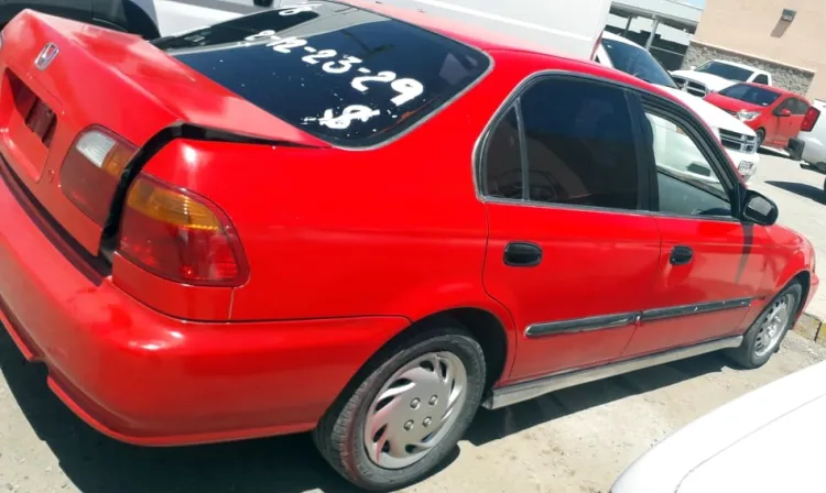 Recuperan 3 vehículos robados en Hermosillo; aprehenden a quienes hacían uso de ellos