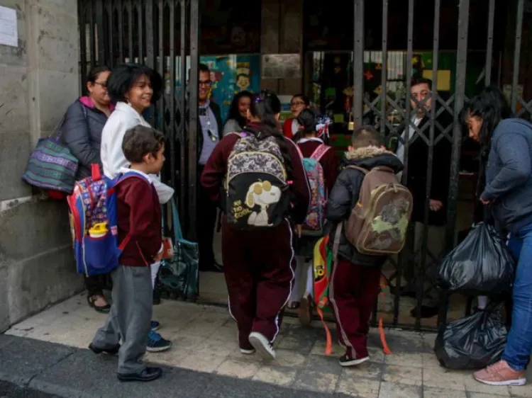 Pide SEP suspender recreo y deportes por contaminación en CDMX