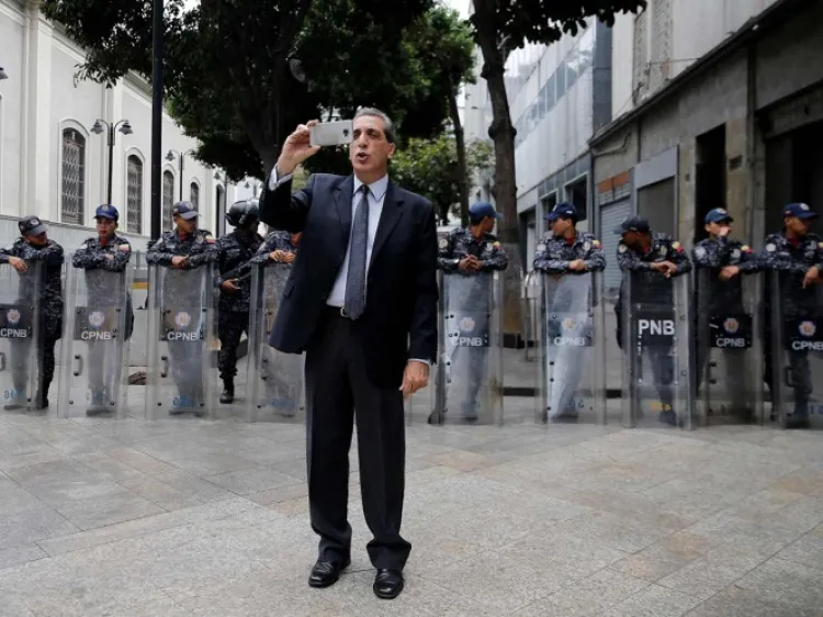 Fuerzas de Venezuela despliegan operativo en sede del Parlamento