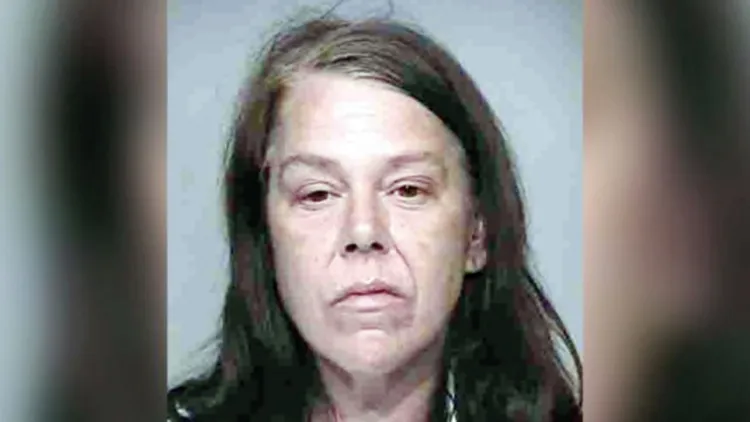 Asfixia a su madre con almohada