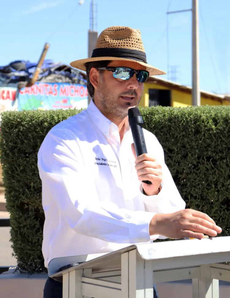 <b>Celebra Alcalde labor docente</b><b></b>