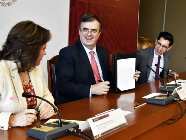 Instruye Ebrard a consulados garantizar el matrimonio de personas del mismo sexo