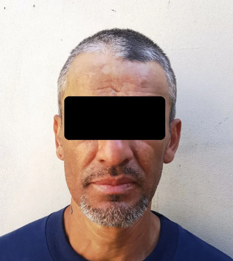 Portaba cristal y pistola de juguete