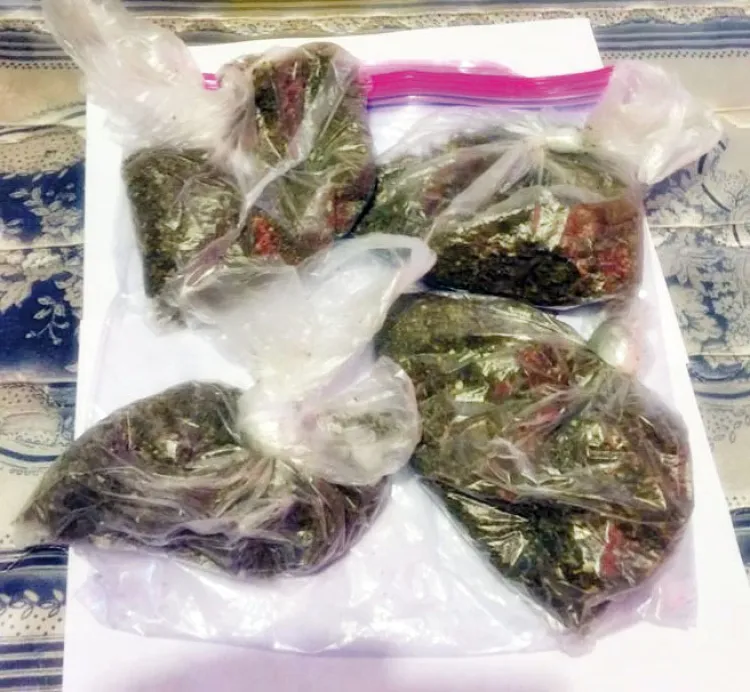 Detienen a cuatro conporciones de drogas