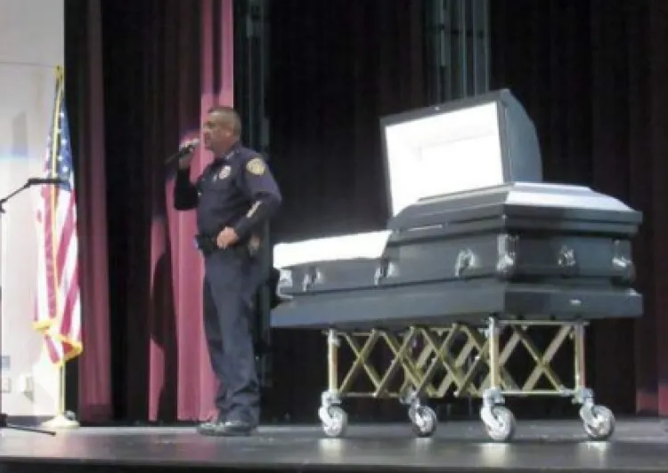 Reciben graduantes conferencia 