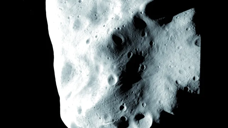 Pasará asteroide cerca de la Tierra