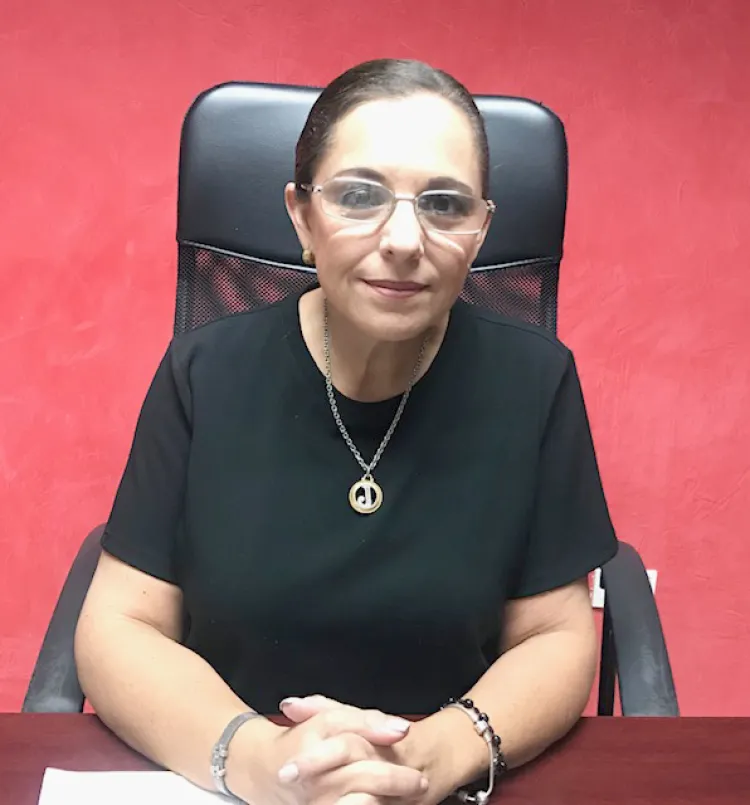 Entregarán auxiliares
auditivos y anteojos