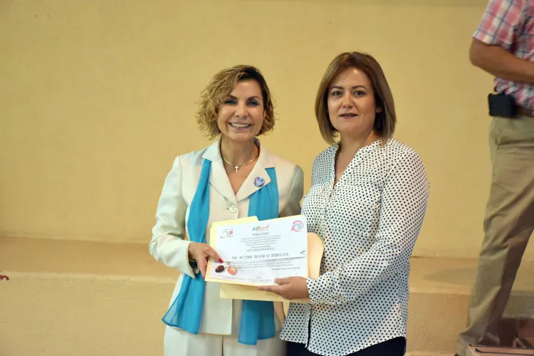 Promueven estudiantes no fumar