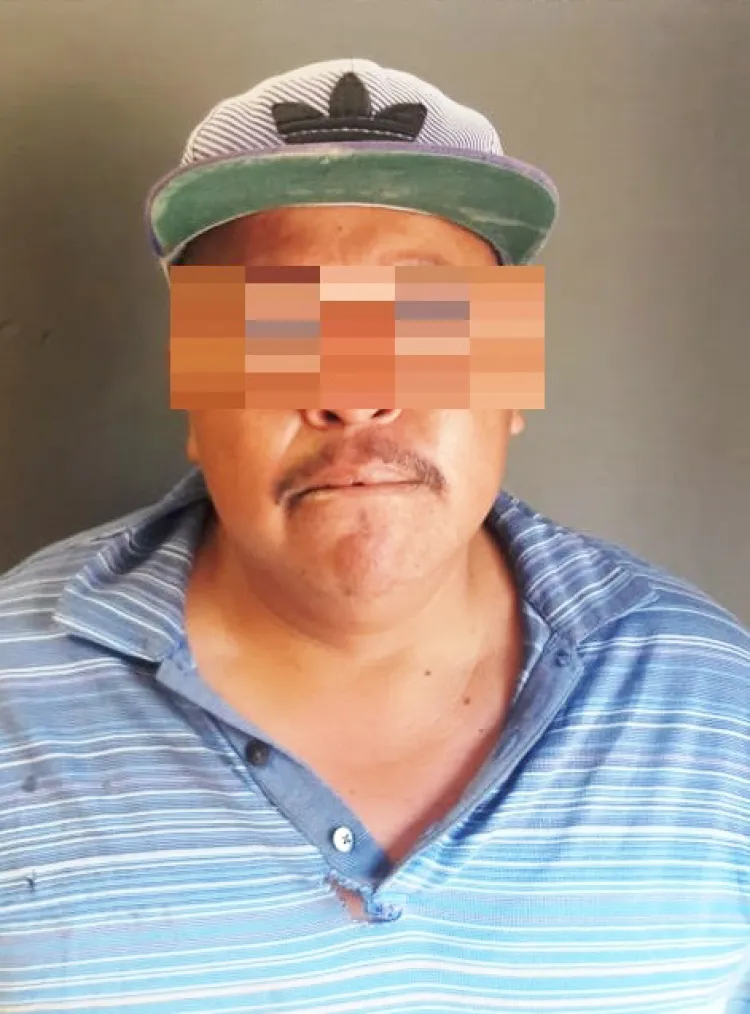 Sorprendido cuando
golpeaba a su pareja